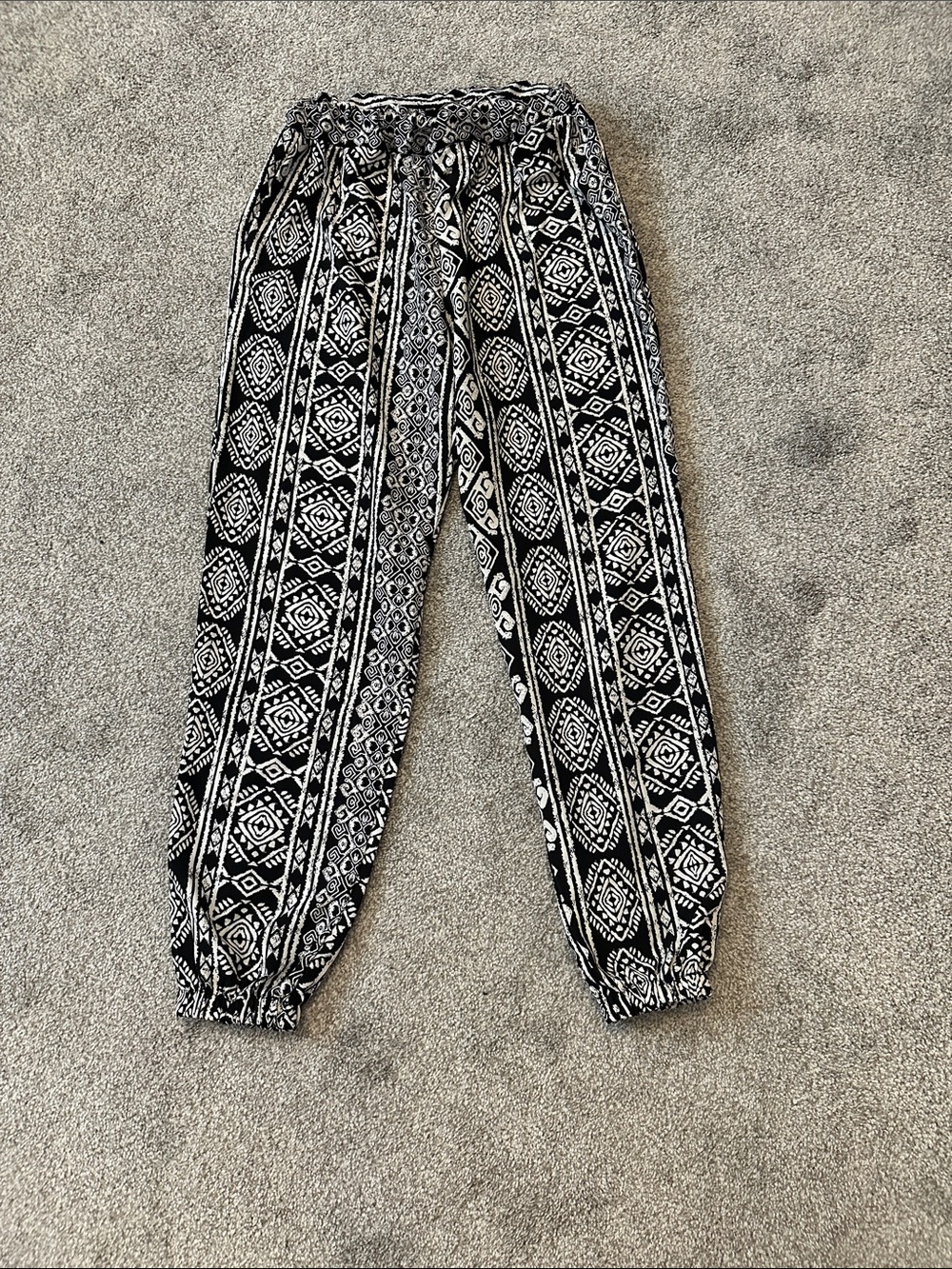 Ambiance Black & White Geometric Print Pull-On Pants